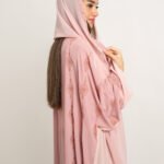 Rose Daisy Chains Wide-fit Abaya 1